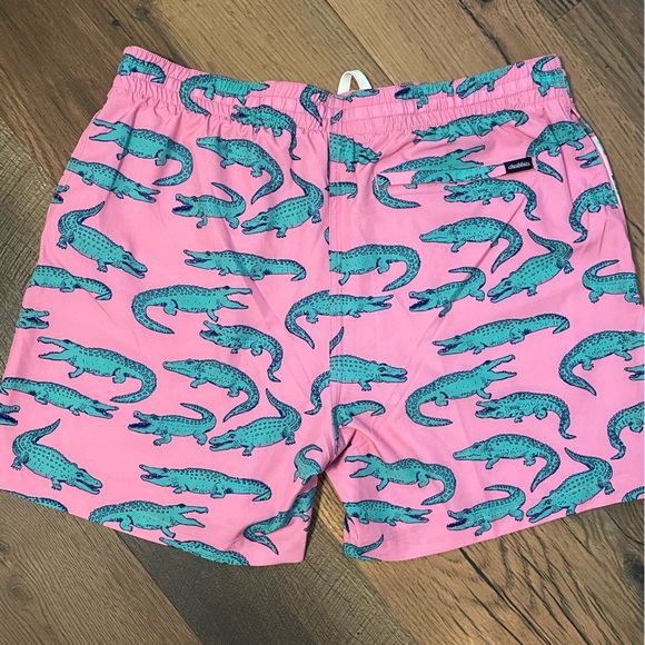 Chubbies 5.5 inch swim shorts - Picture 3 of 5